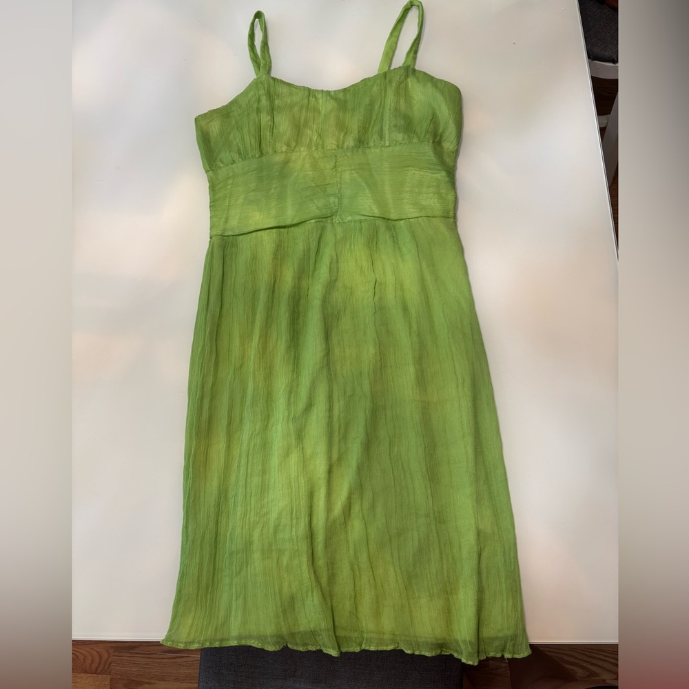 NEEDS TO GO ASAP! Green Sleeveless Dress